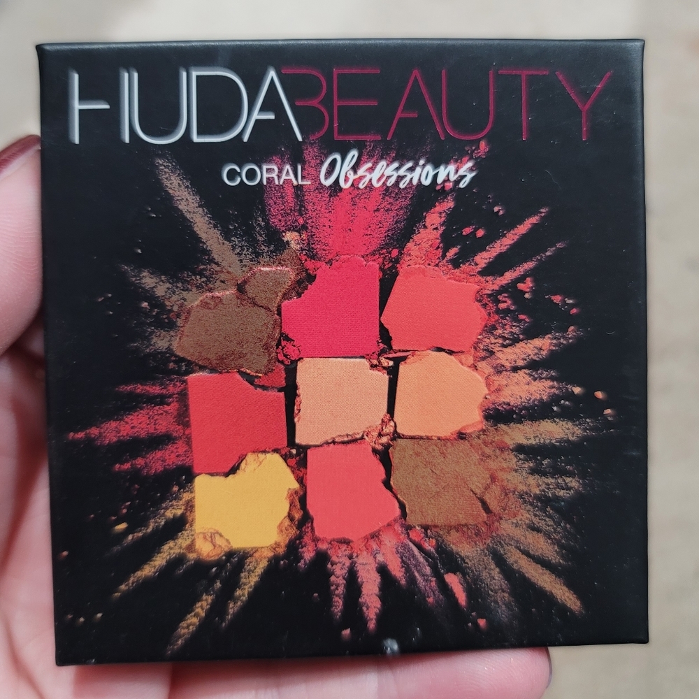 Huda Beauty Coral Obsession 9-pan palette